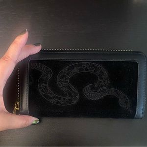 Kill Star Hiss Me wallet